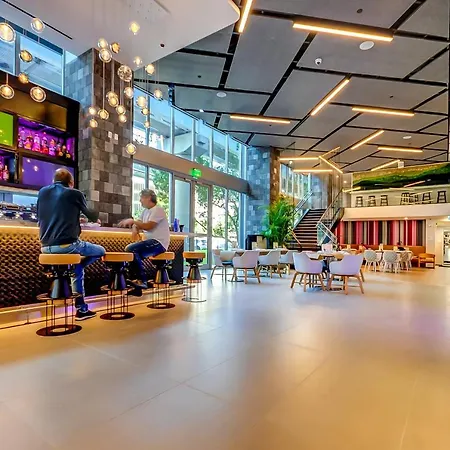High End Studio Yotel Downtown L57